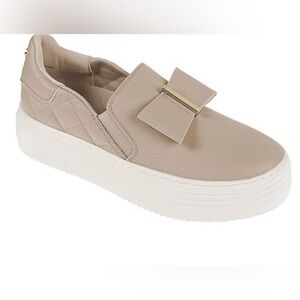 Joy Women's Beige Slip-On Leather Sneakers with Bow Size 8 Wide